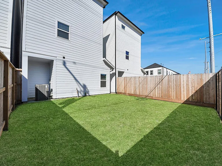 1102 Mansfield St #A — Photo 36