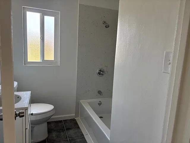 1021 E 17th St #G — Photo 6
