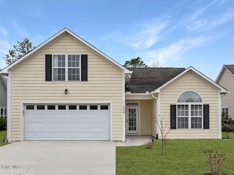 508 Azalea Dr — Photo 1