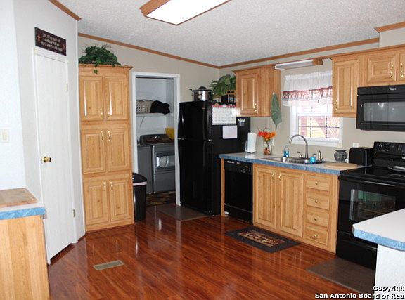 3rd image of 419 Homecrest Dr