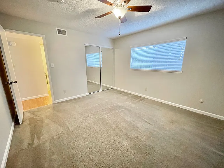 1619 G Street — Photo 8