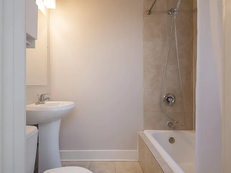 4706 N Beacon — Photo 33