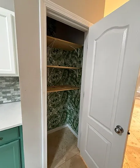 Kitchen pantry
