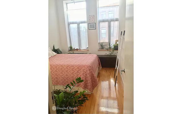 Rented by Douglas Elliman | media 28