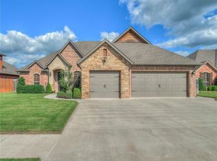 2108 Sycamore Creek Ave, Yukon, OK 73099