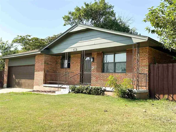 6743 NW Compass Dr, Lawton, OK 73505