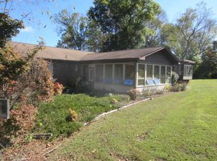 303 Brown Mill Rd, Mc Ewen, TN 37101