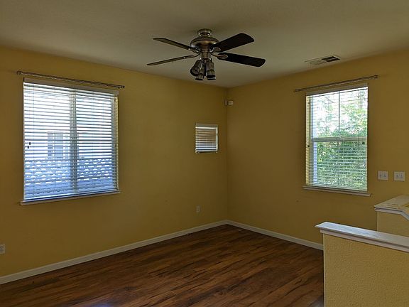 3rd image of 645 Mesa Cir #1