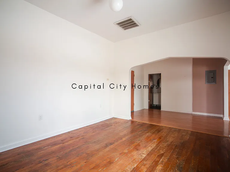 1315 Shelby St #201 — Photo 6