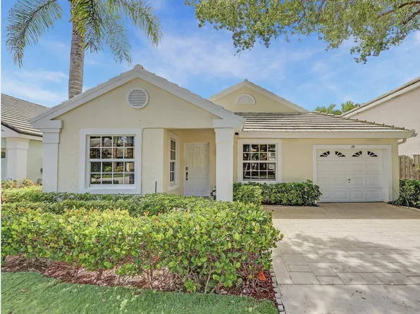 28 Admirals Court, Palm Beach Gardens, FL 33418