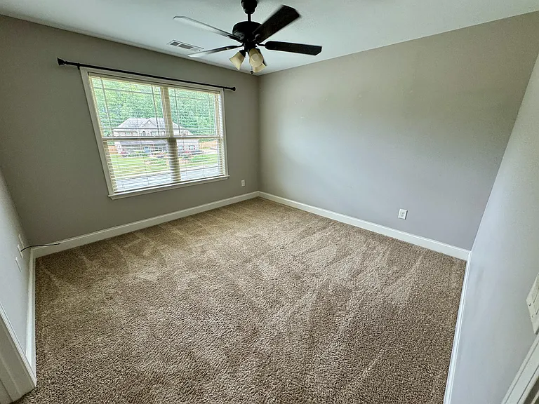 139 Fishers Mill Dr — Photo 40