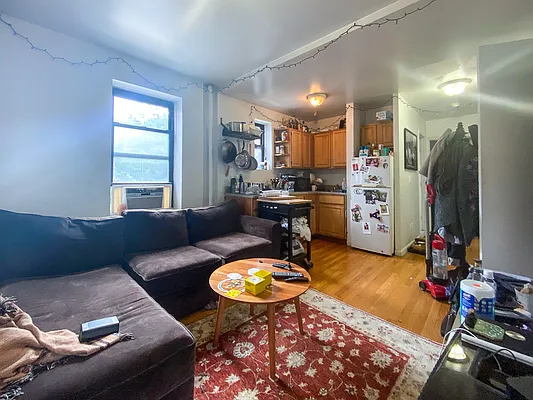 Rented by City Connections Realty | media 23