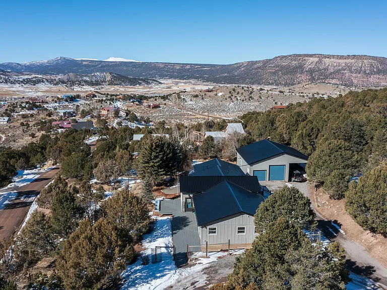 711 Terrace Dr — Photo 30