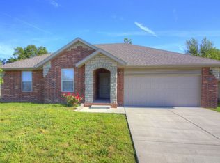2609 W Saige Dr, Ozark, MO 65721