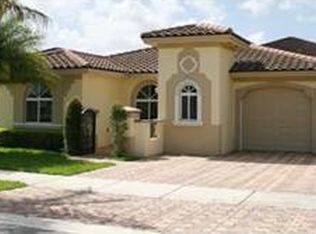 15648 SW 12th Ter, Miami, FL 33194