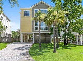 224 Hackberry Dr, Pass Christian, MS 39571