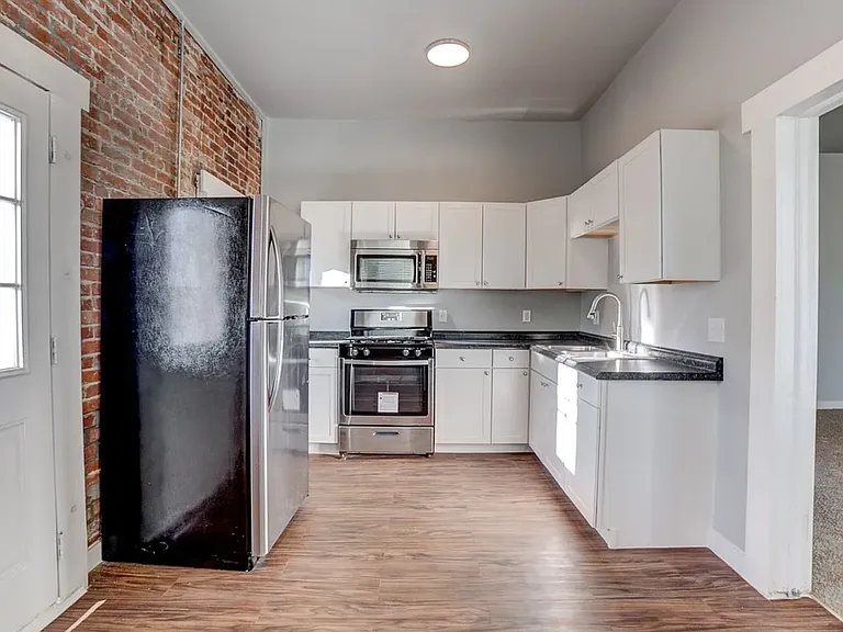 322 S Park St — Photo 9