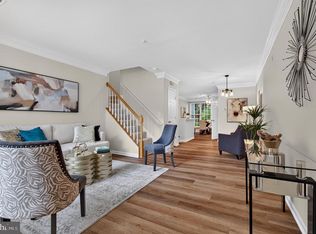 2293 Village Crossing Rd, Falls Church, VA 22043