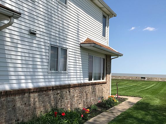 5th image of 10148 Lapointe Dr