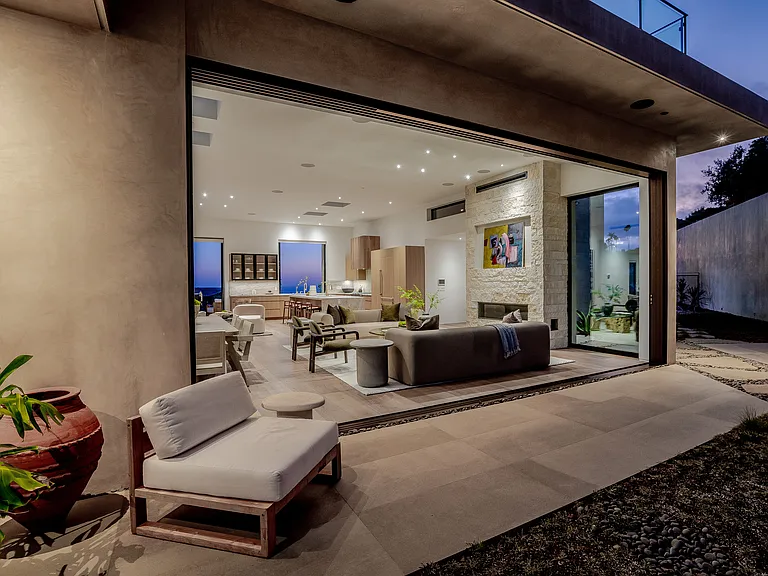 1205 Las Lomas Pl — Photo 27