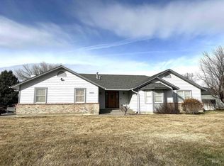 1635 Castle Way, Mountain Home, ID 83647