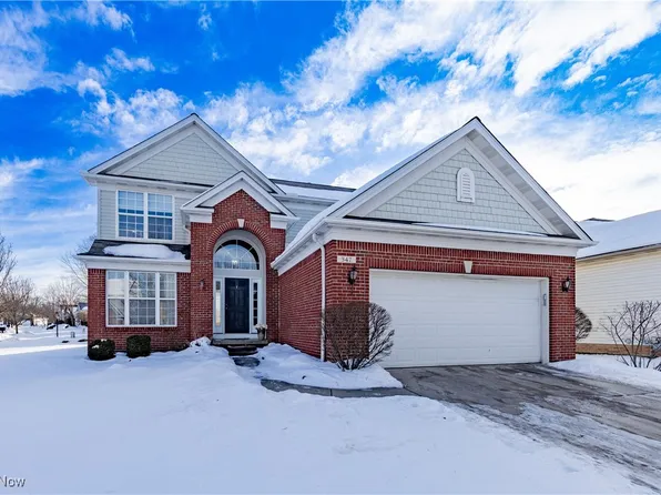 347 Lexington Cir, Broadview Heights, OH 44147