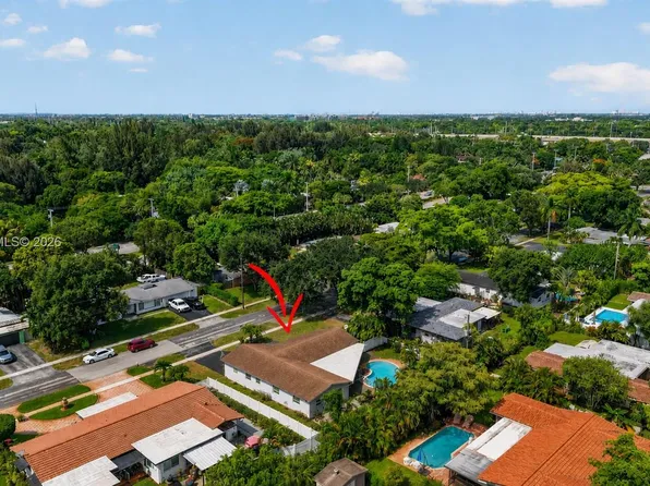 5602 SW 1st St, Plantation, FL 33317