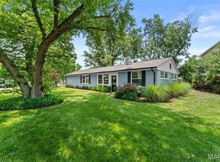10 Crabapple Ct, Saint Louis, MO 63132