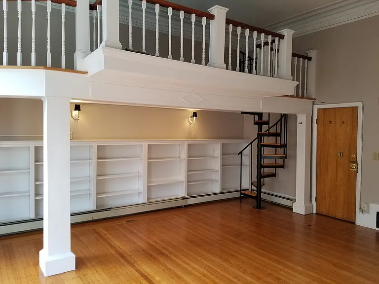 26 Marlborough St #4 — Photo 1