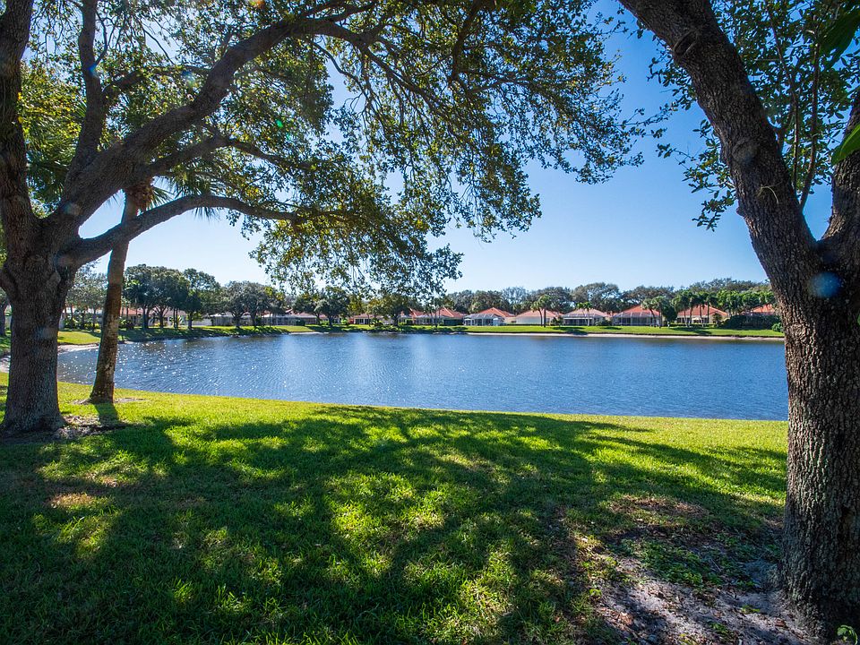 1st image of 176 E Tall Oaks Circle