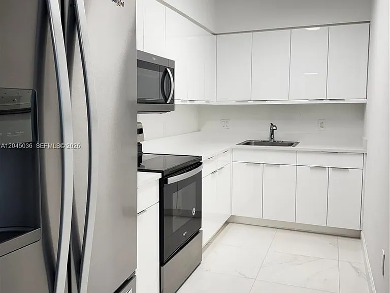 800 Claughton Island Dr #502 — Photo 10
