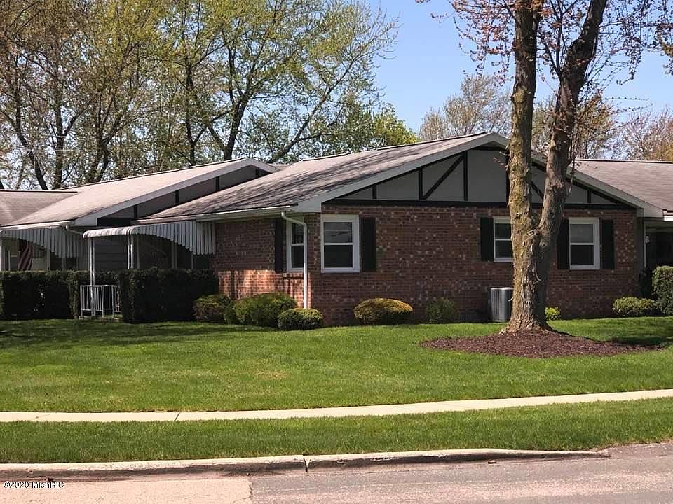 1st image of 877 Andover Ct SE #19