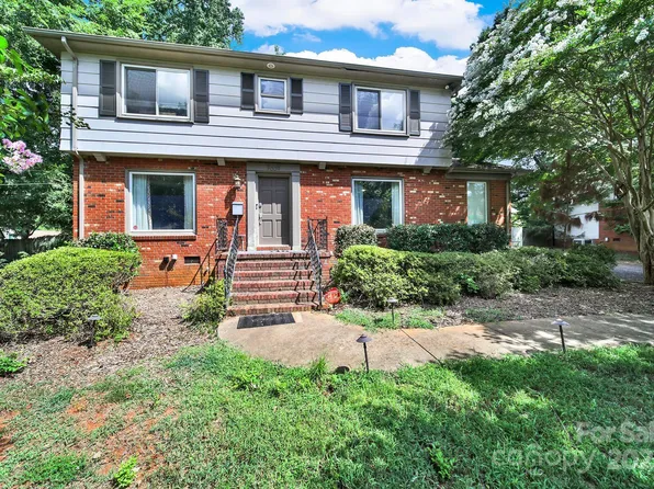 7009 Rockledge Dr, Charlotte, NC 28210