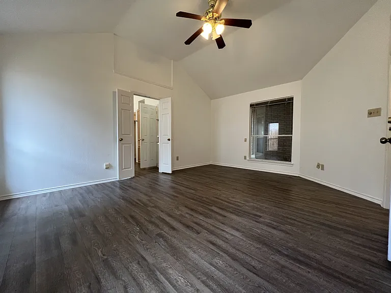 5904 Creekway St — Photo 8