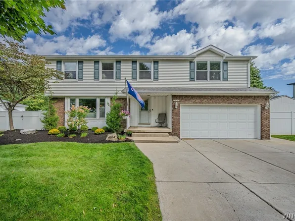 6104 Berkley Dr, Orchard Park, NY 14127