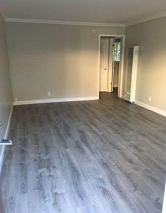 4th image of 912 El Camino Real APT 5