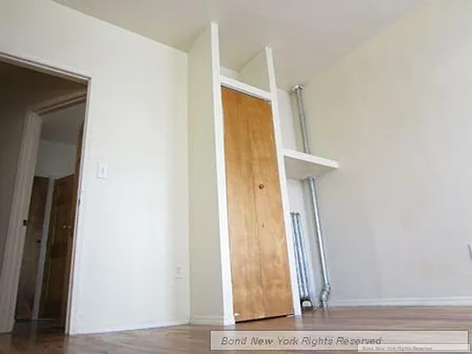 Rented by Bond New York | media 22