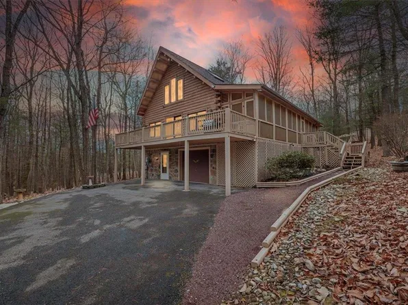 30 Hemlock Trl, Lehighton, PA 18235