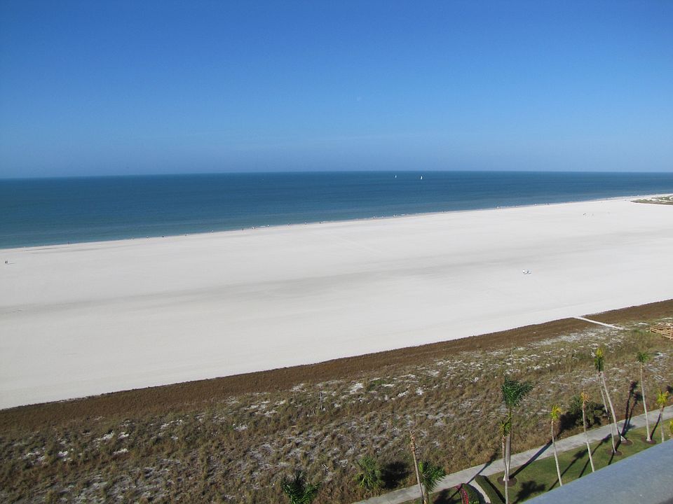 1st image of 140 Seaview Ct APT 1405S