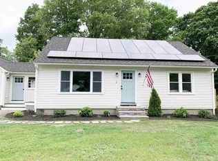 2 Roberts Rd, Dover, NH 03820