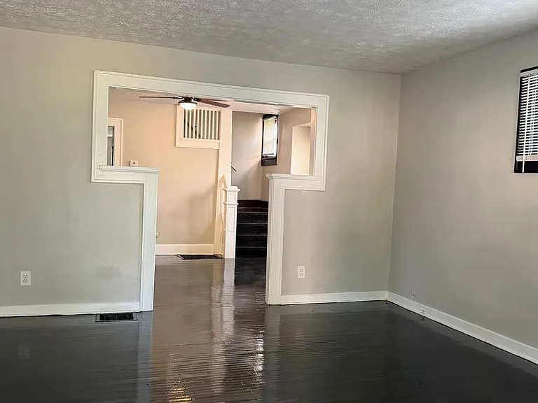 810 N Dearborn St — Photo 5