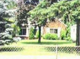 8305 Central Ave, Center Line, MI 48015