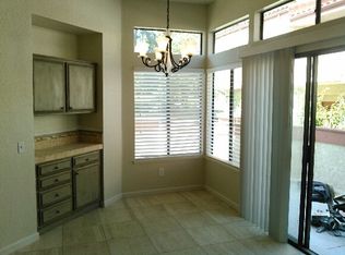 10 Blackbird Ln, Pomona, CA 91766