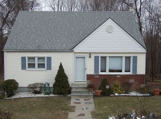 224 Millington Rd, Cortlandt Manor, NY 10567