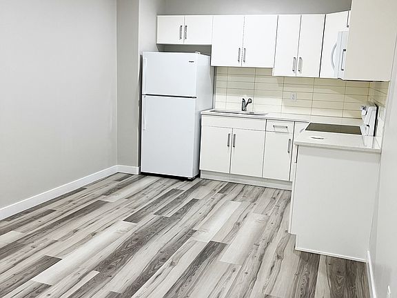 3rd image of 7706 Koruluk Ln SW