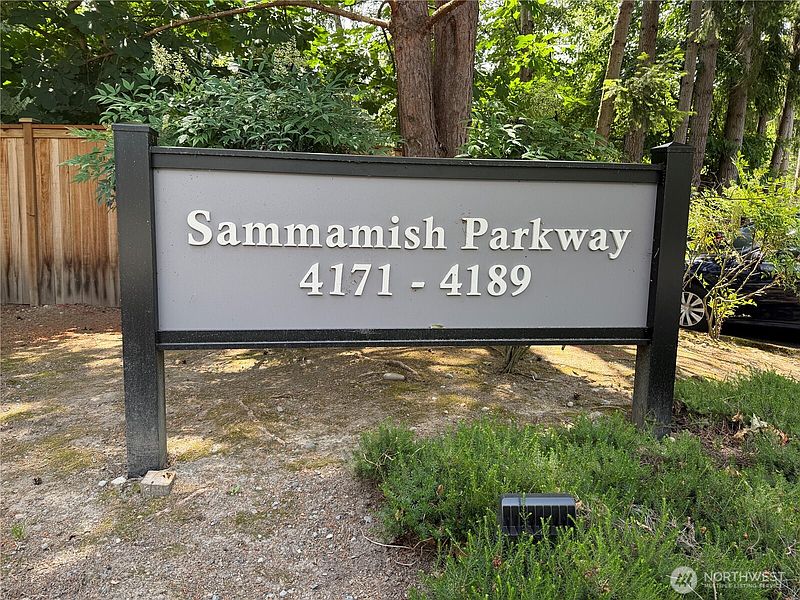 2nd image of 4189 W Lake Sammamish Parkway SE #B309