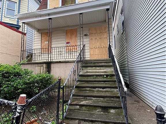 2nd image of 160 Elm St