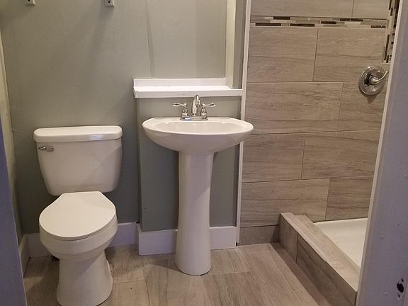 Master bedroom bathroom