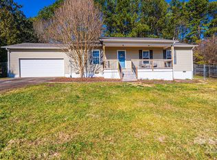 3415 23rd St NE, Hickory, NC 28601