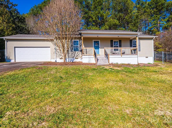 3415 23rd St NE, Hickory, NC 28601